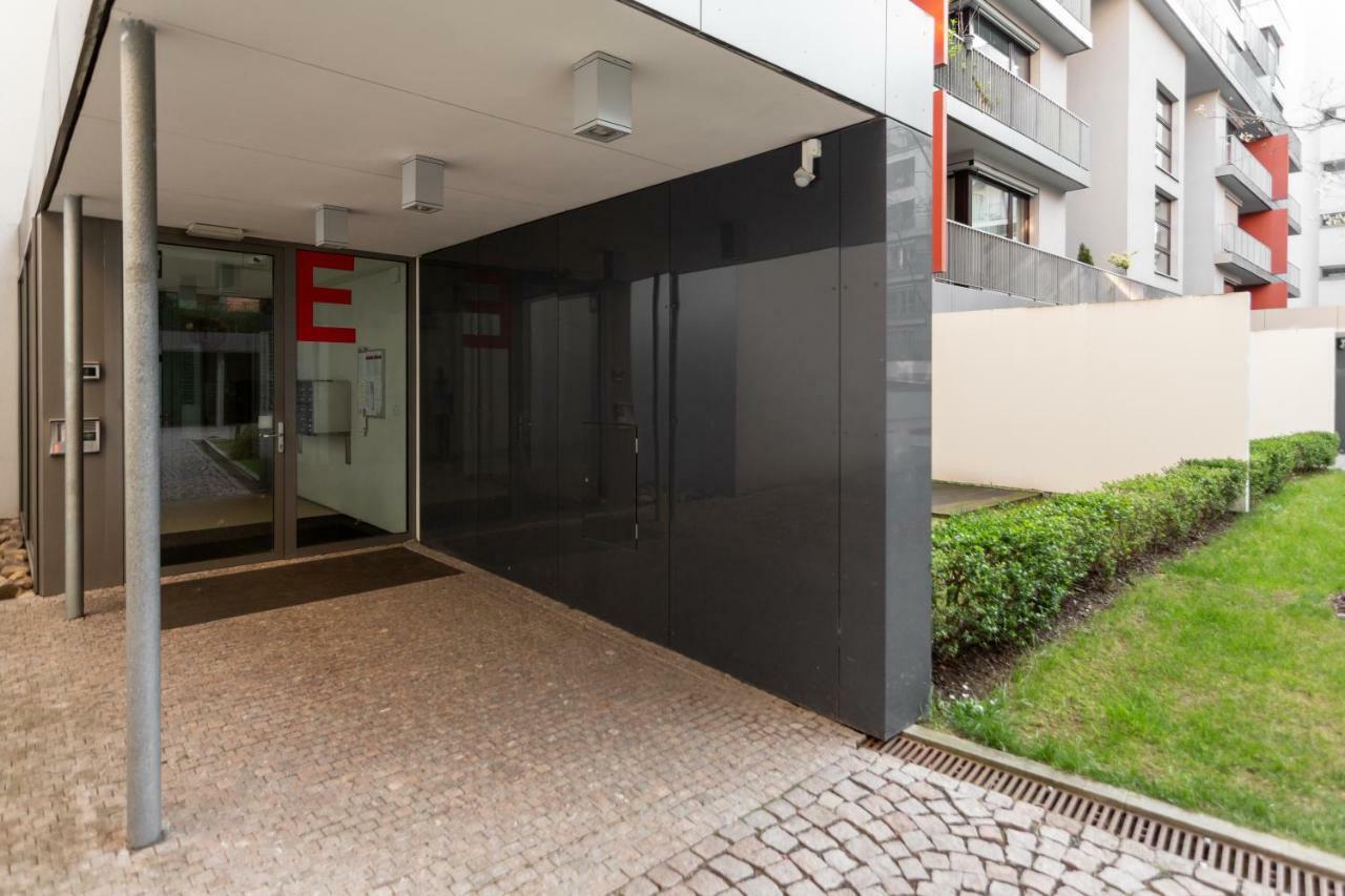 Prague Days - Family 2Bdr Apt - Garage Parking - Balcony Exterior photo